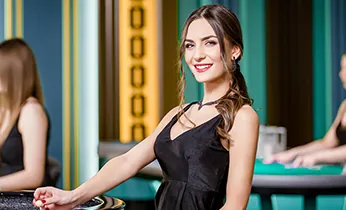 Hình ảnh đội ngũ hỗ trợ khách hàng chuyên nghiệp sẵn sàng giúp đỡ người dùng hh888vi Đăng Ký